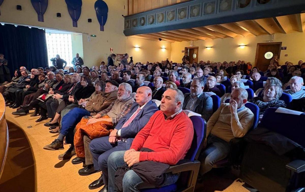 Luis Felipe Fernández, ejemplar en Vegadeo