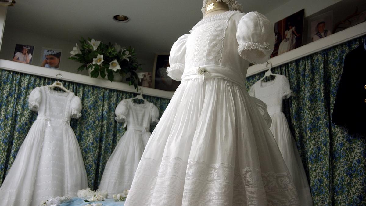 Los vestidos de comunión que piden las niñas siguen siendo los tradicionales