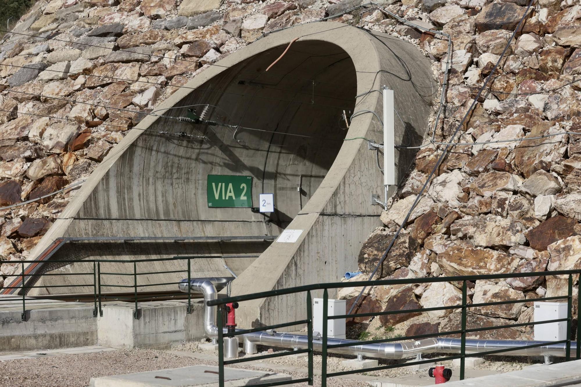 En imágenes: Así fue el primer simulacro de siniestro en los túneles de la Variante de Pajares