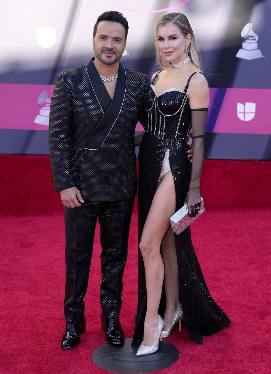 Luis Fonsi y Águeda López (ella, de Dolce &amp; Gabbana)