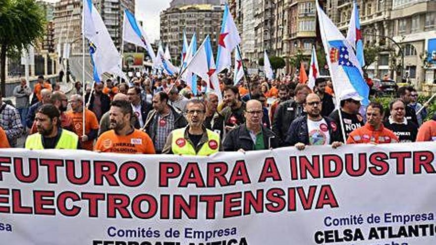 Manifestación de la industria electrointensiva gallega en junio, en A Coruña, para reclamar el estatuto.
