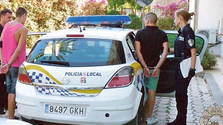 Dos jóvenes se alojan en un hotel de Manacor para robar en las habitaciones