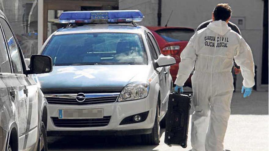 Imagen de la Guardia Civil el pasado febrero en Alcoleja.