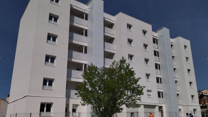 Edificio Camineros rehabilitado por la Junta del que saca nueve viviendas a alquiler social. | Cedida