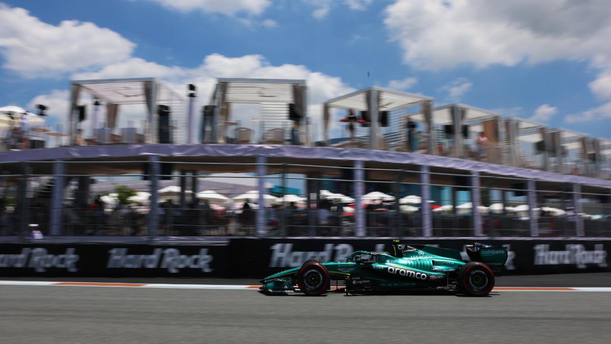 Fernando Alonso, al volante del Aston Martin en el circuito de Miami