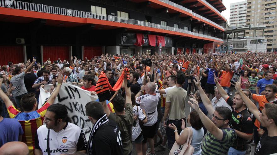 El Valencia CF rendirá homenaje a sus socios más fieles este viernes