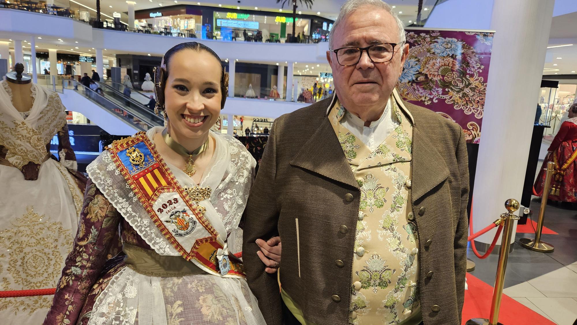 Indumentaria en las Fallas del Centro Comercial El Saler