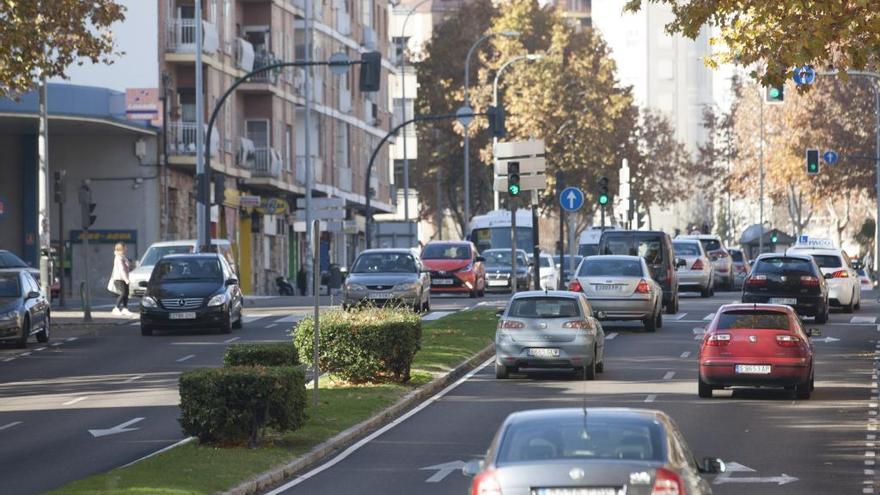 Coches circulando por Zamora.