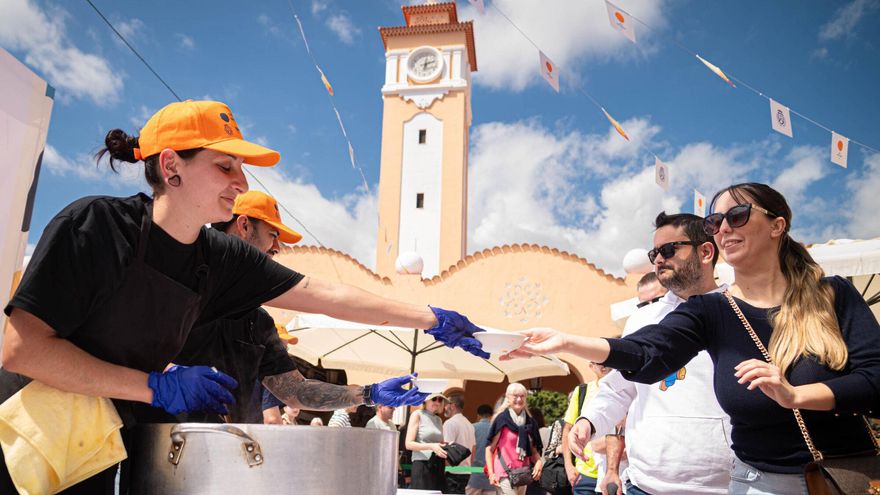 Tenerife Kicks Off Gastronomy Celebration with Chickpea Delights in Santa Cruz