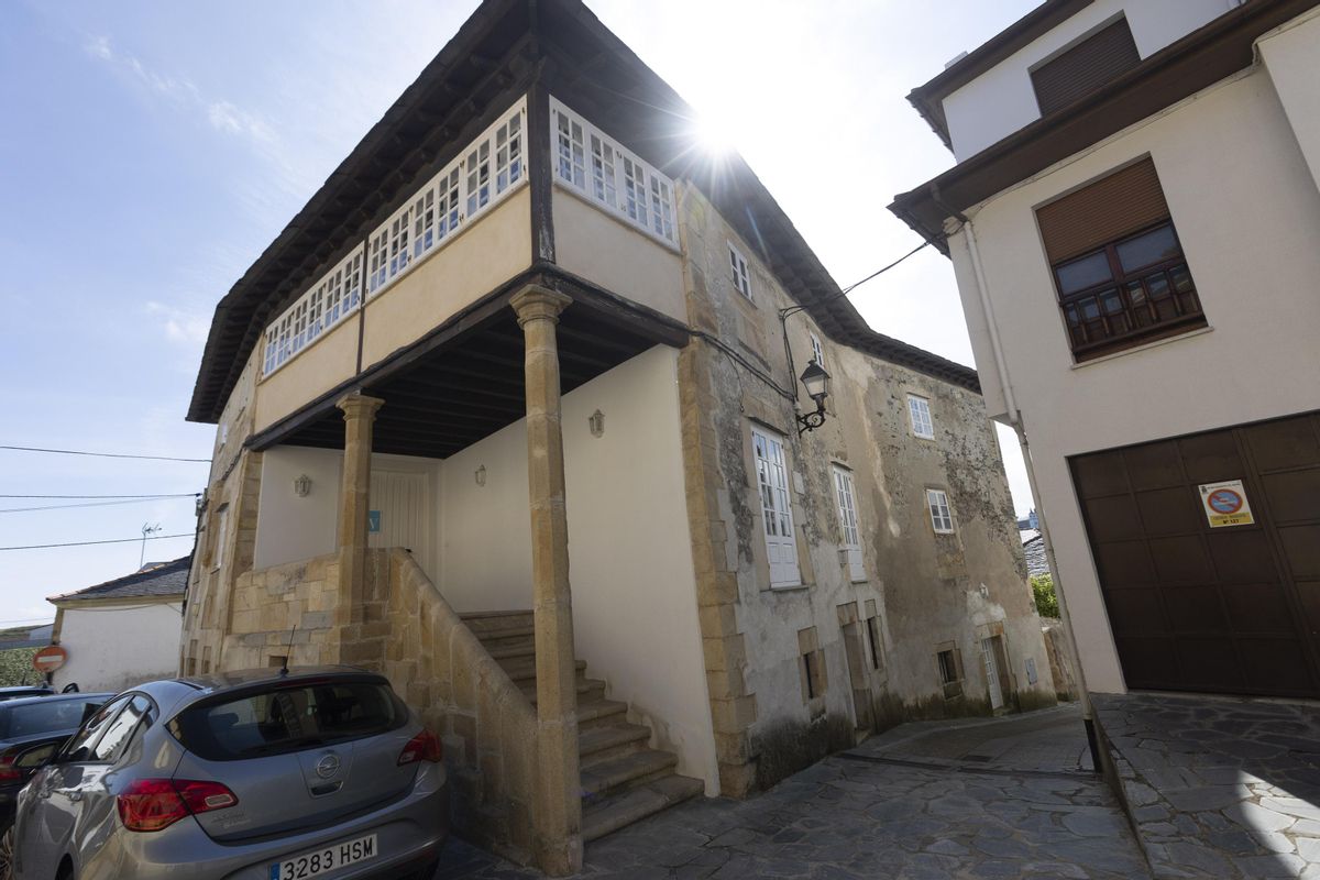 Una de las bonitas casas de Puerto de Vega.