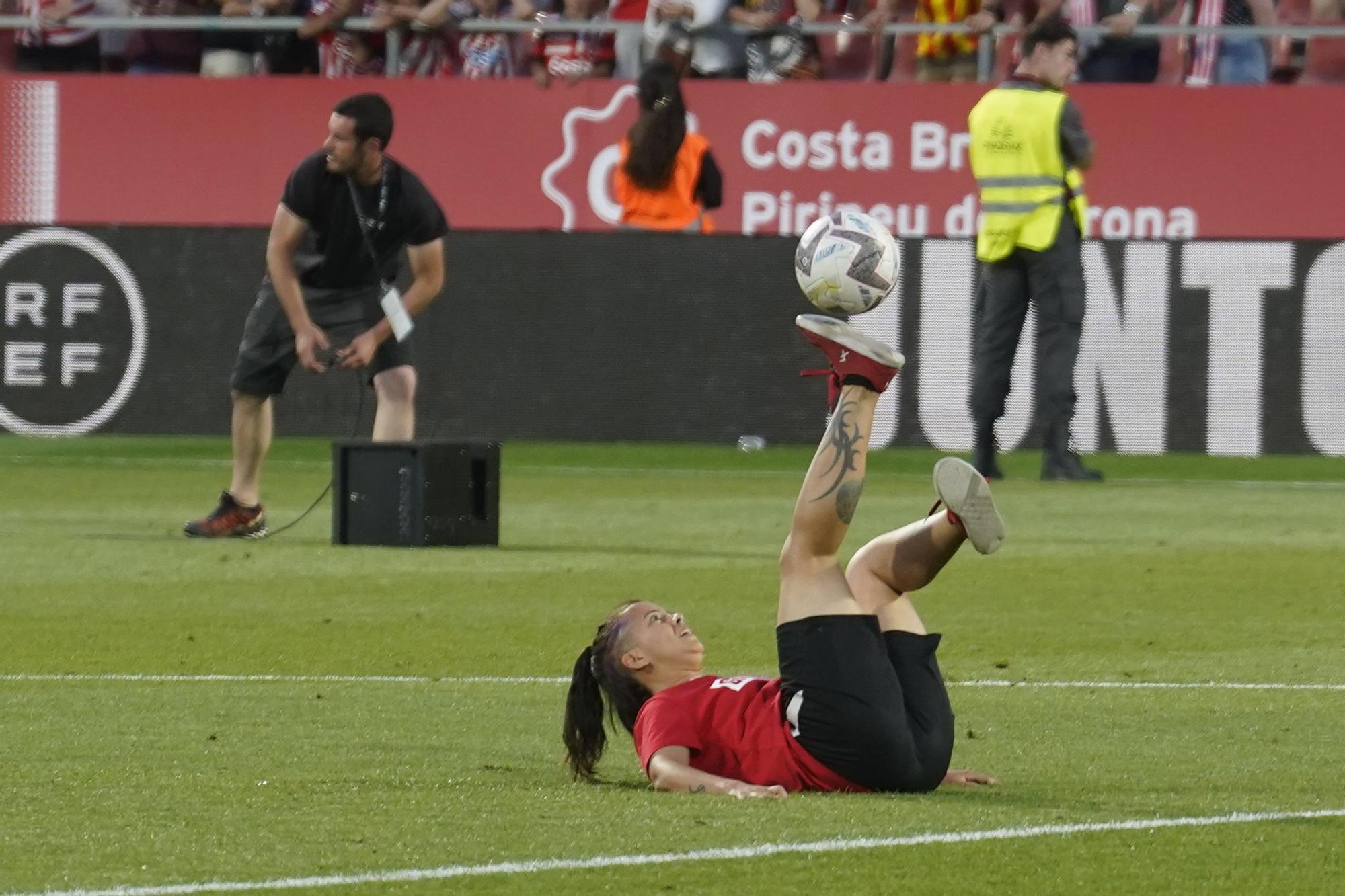 El Girona celebra la permanència amb el públic de l'estadi de Montilivi