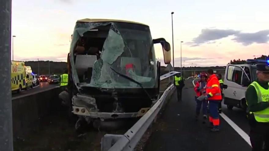 Nueve heridos en un accidente de autobús en Piñor