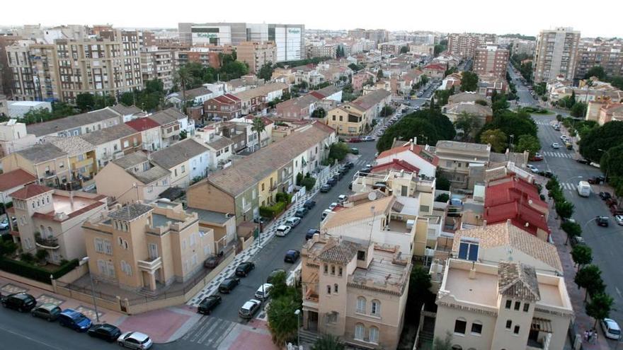 Vecinos de Ciudad Jardín denuncian que reformar sus casas &quot;es misión imposible&quot;