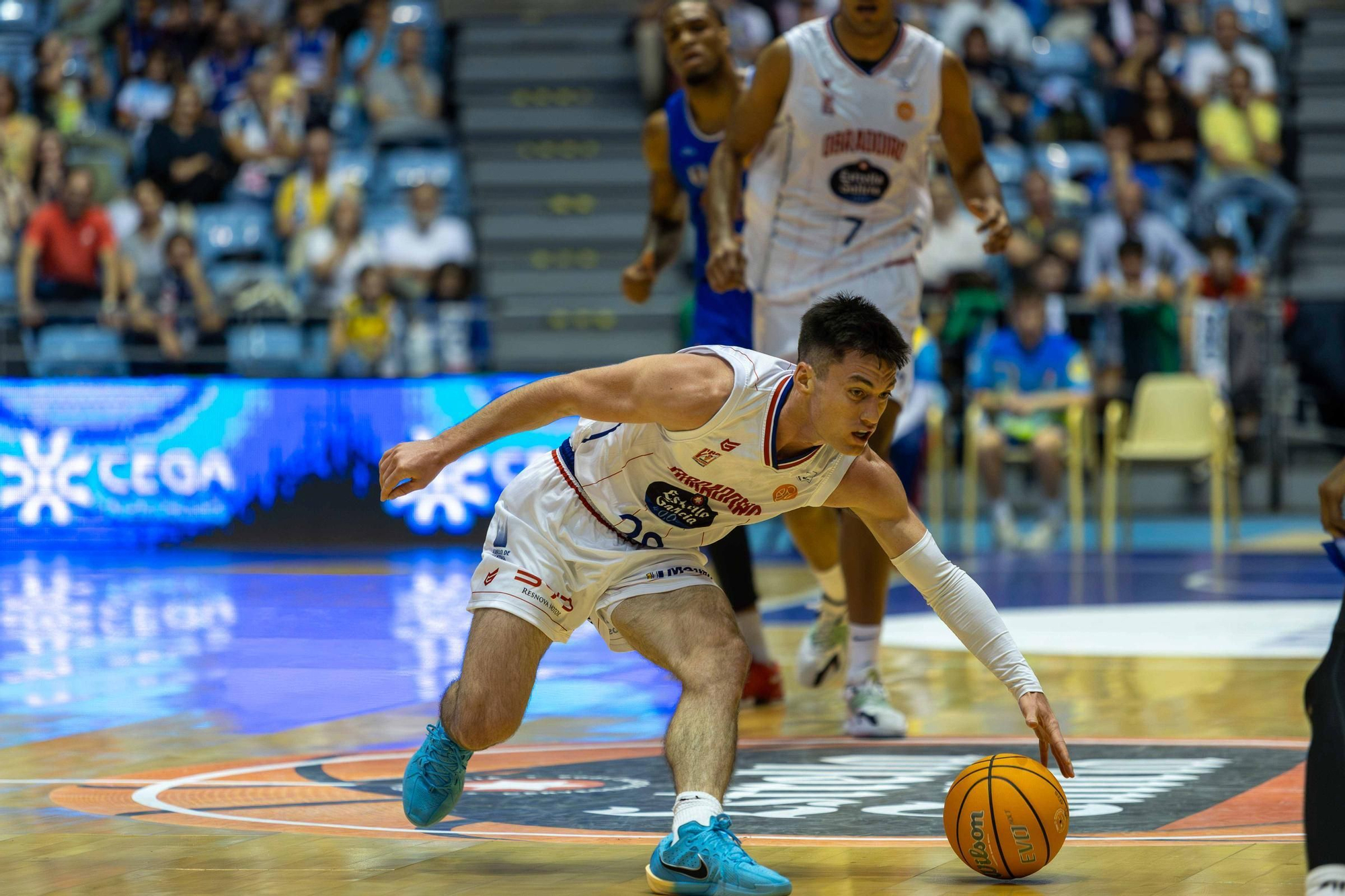 El Obradoiro ejerce de 'grande' para ganar al Melilla