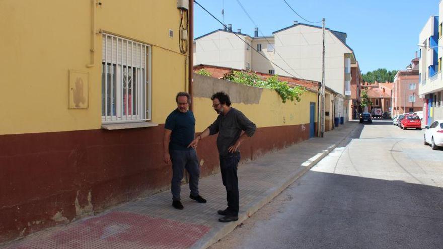 Guarido celebra &quot;el buen ritmo&quot; de las obras de reposición de aceras