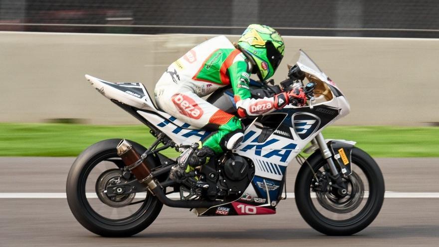 Andrea Sibaja logra la quinta plaza con España en el Campeonato Iberoamericano de motociclismo