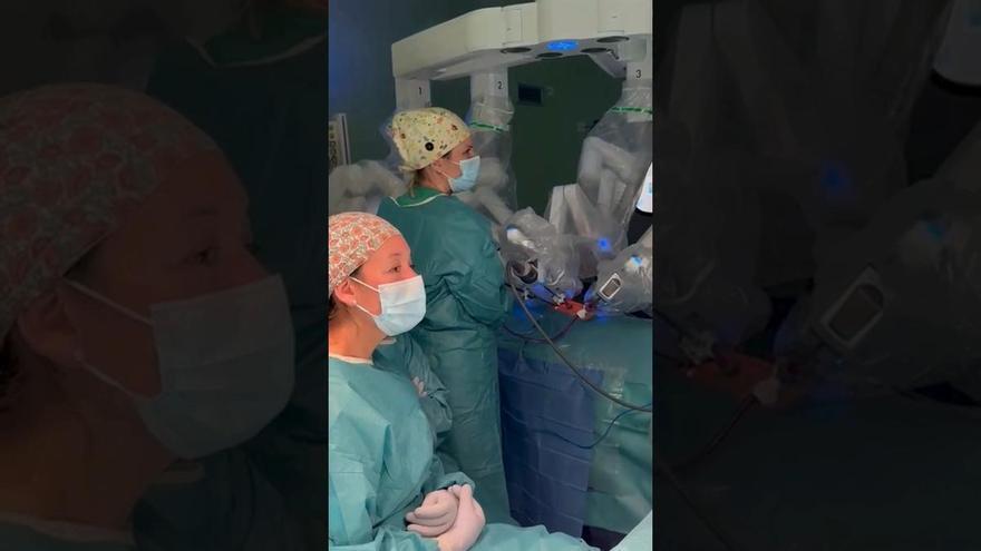 La cirugía robótica pediátrica opera ya a bebés en Alicante