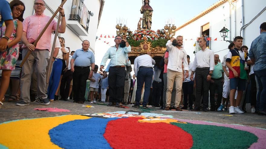 Alfombras de sal y colores en Dos Torres