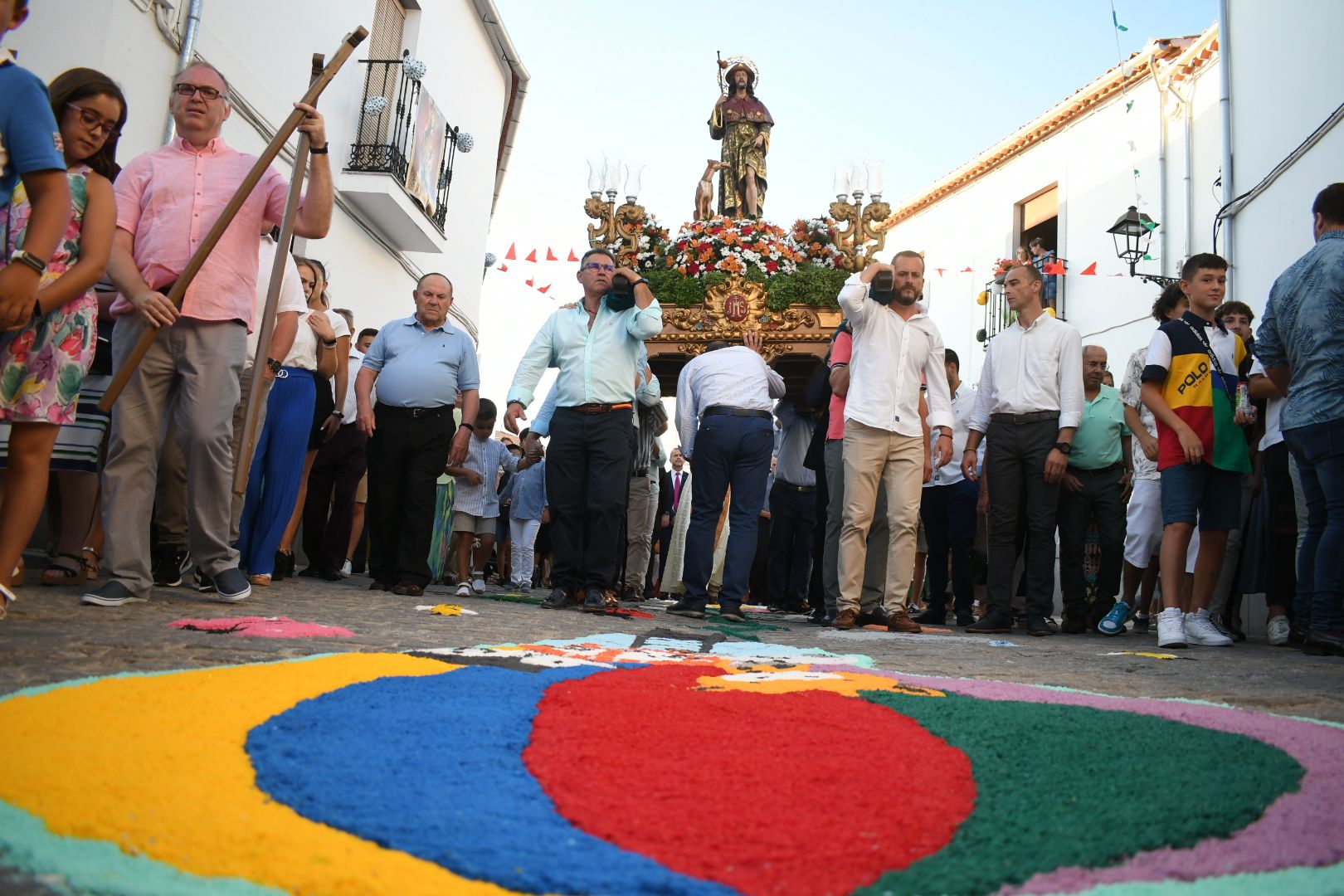 Alfombras de sal y colores en Dos Torres