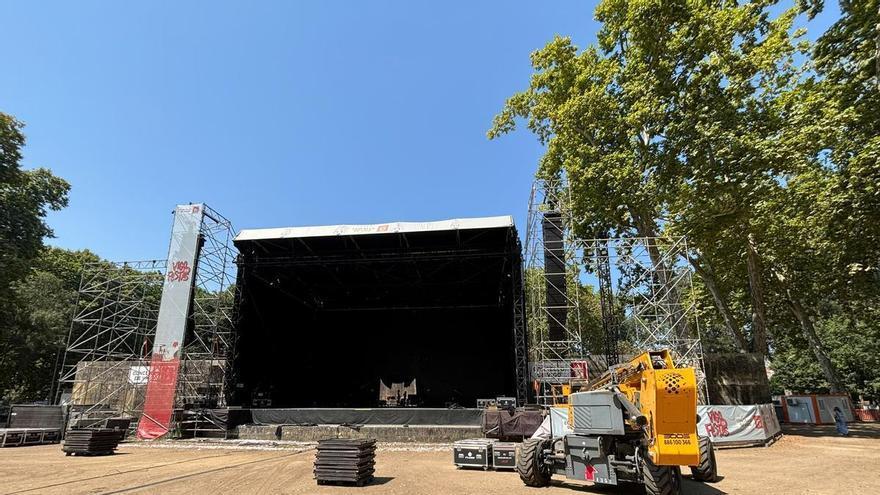 Castrelos apaga las luces: Así se desmontan el escenario y las infraestructuras tras los conciertos de verano en Vigo