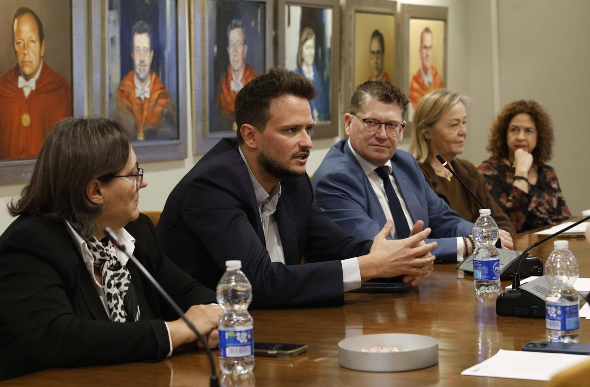 Mª Ángeles Fernández, Javier Juanes, Alberto Carretón, Elvira Cerver y Manuela Pardo.