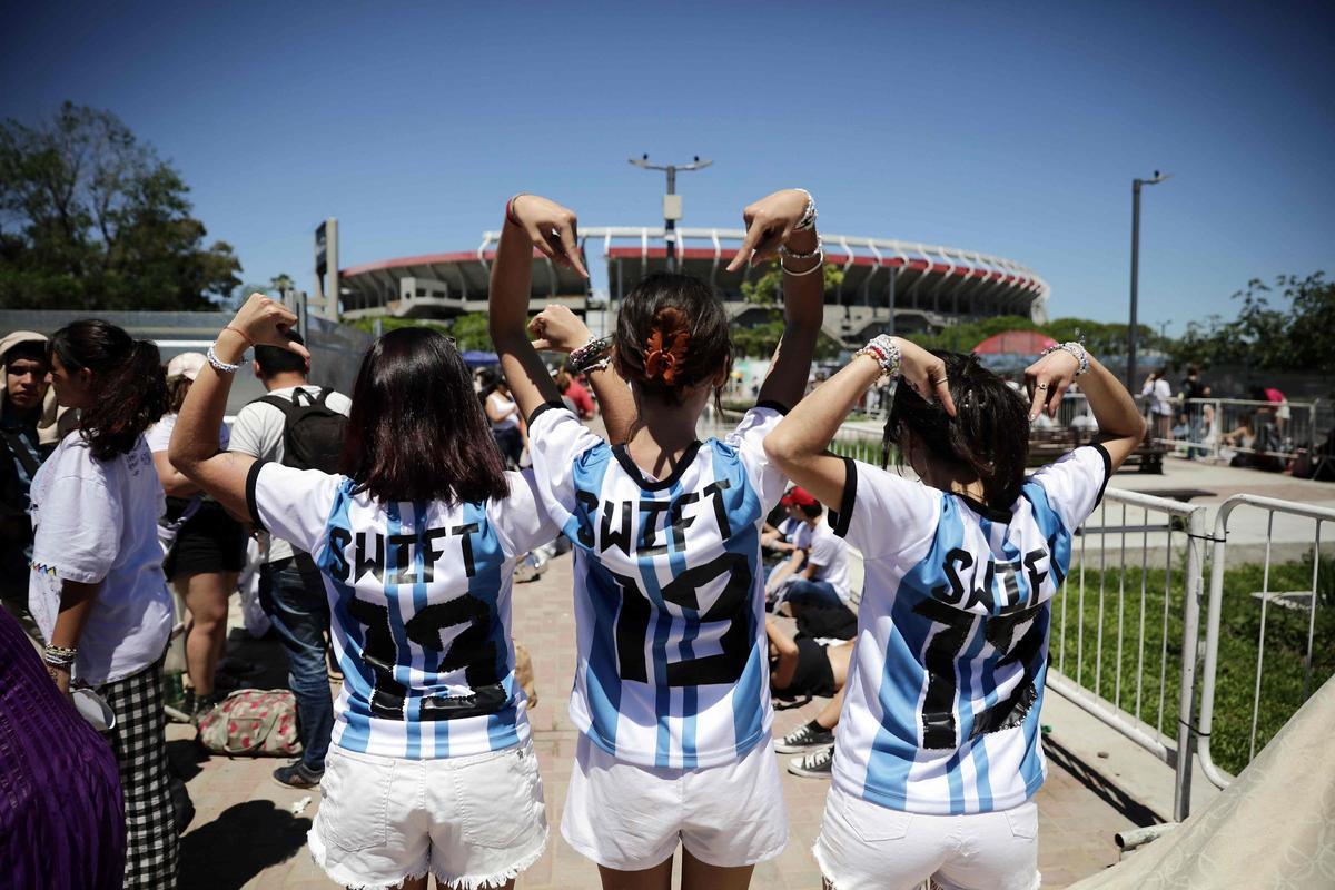 Fans de Taylor Swift en su concierto en Buenos Aires