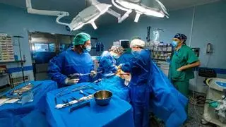 Sanidad despide al personal contratado para reducir la espera quirúrgica en el Hospital de la Marina Baixa