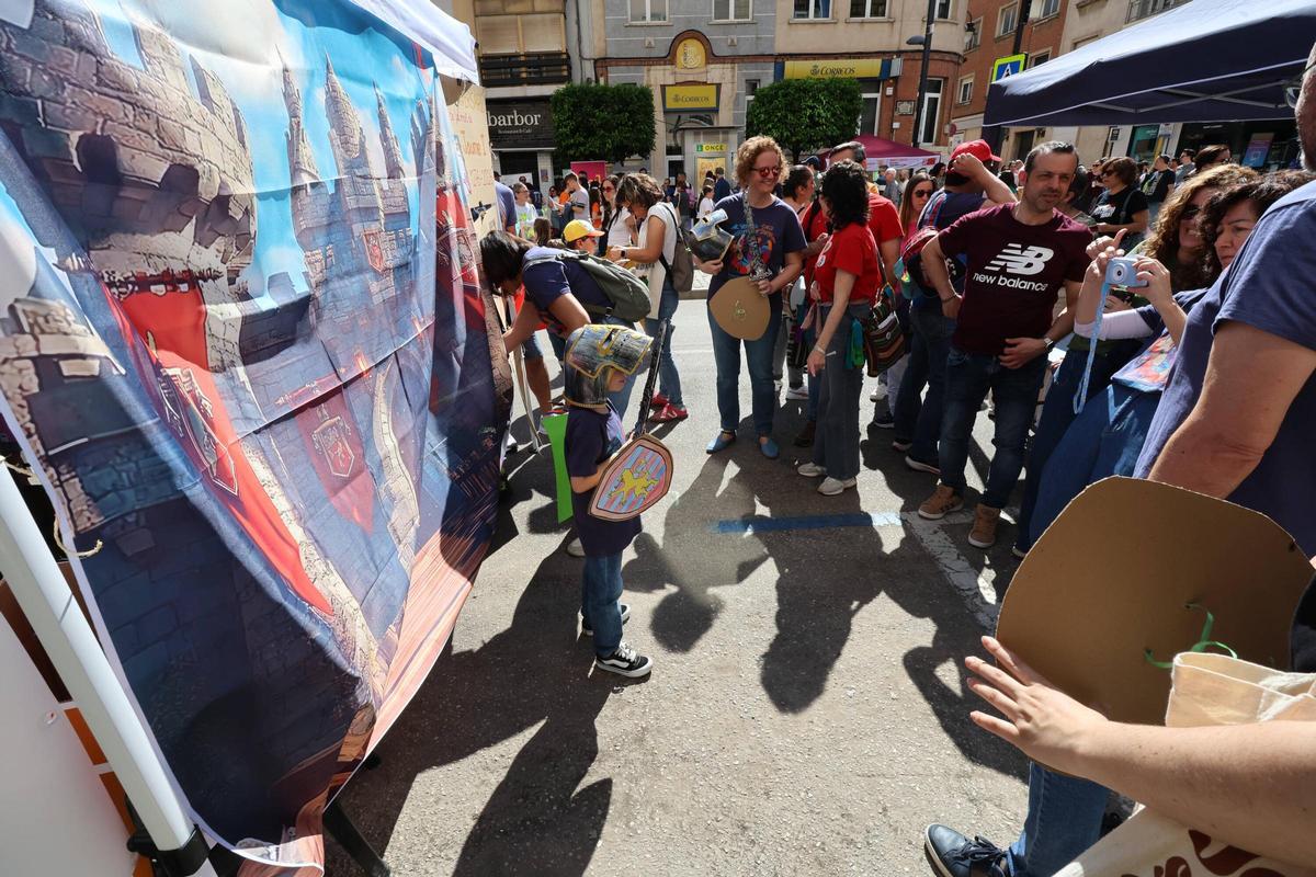 Más de 20.000 personas reivindican el futuro del valenciano en la 'Trobada' de la Ribera