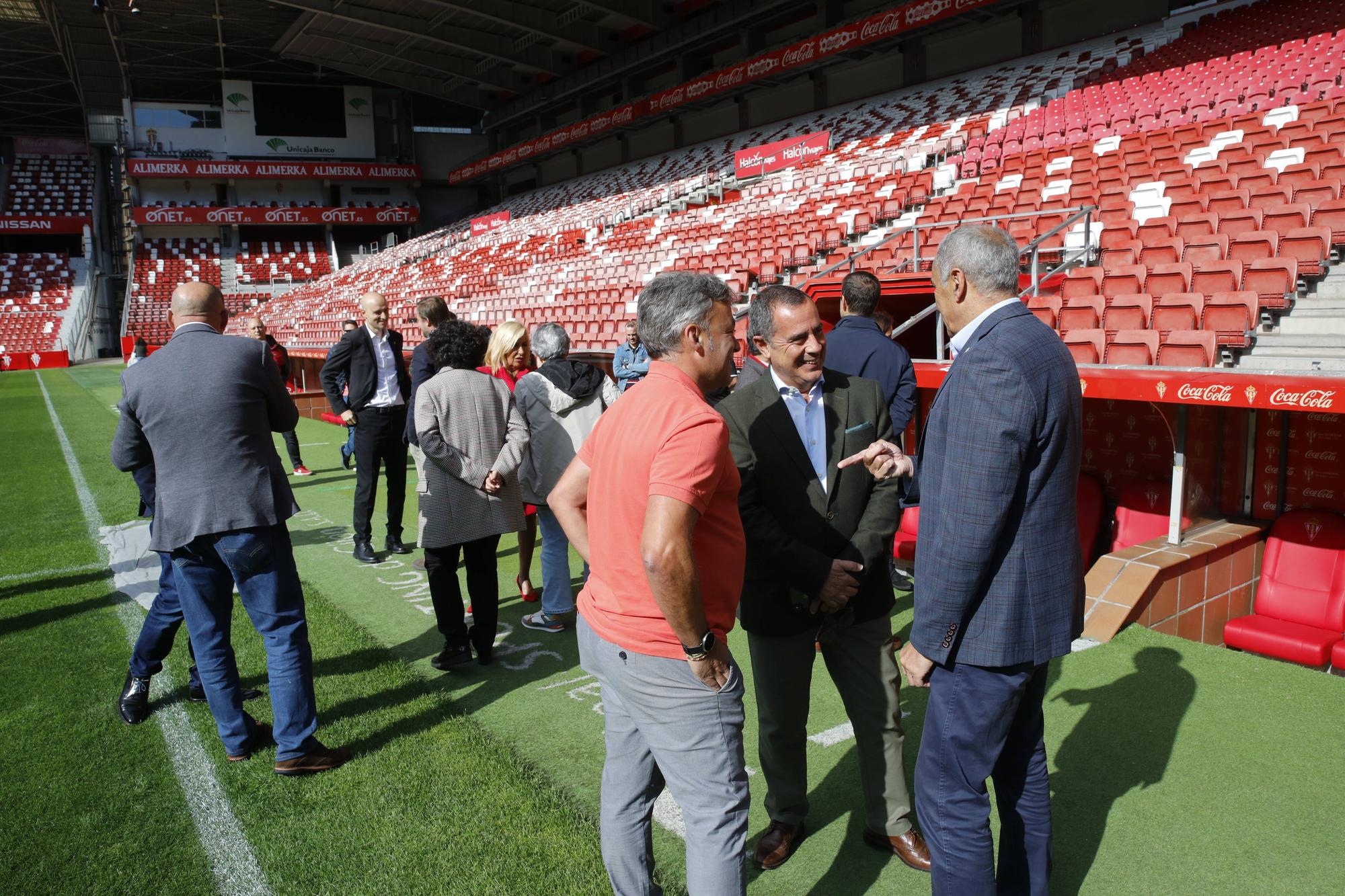 En imágenes: Así fue la visita de los técnicos de la Federación Española y portuguesa de Fútbol a El Molinón