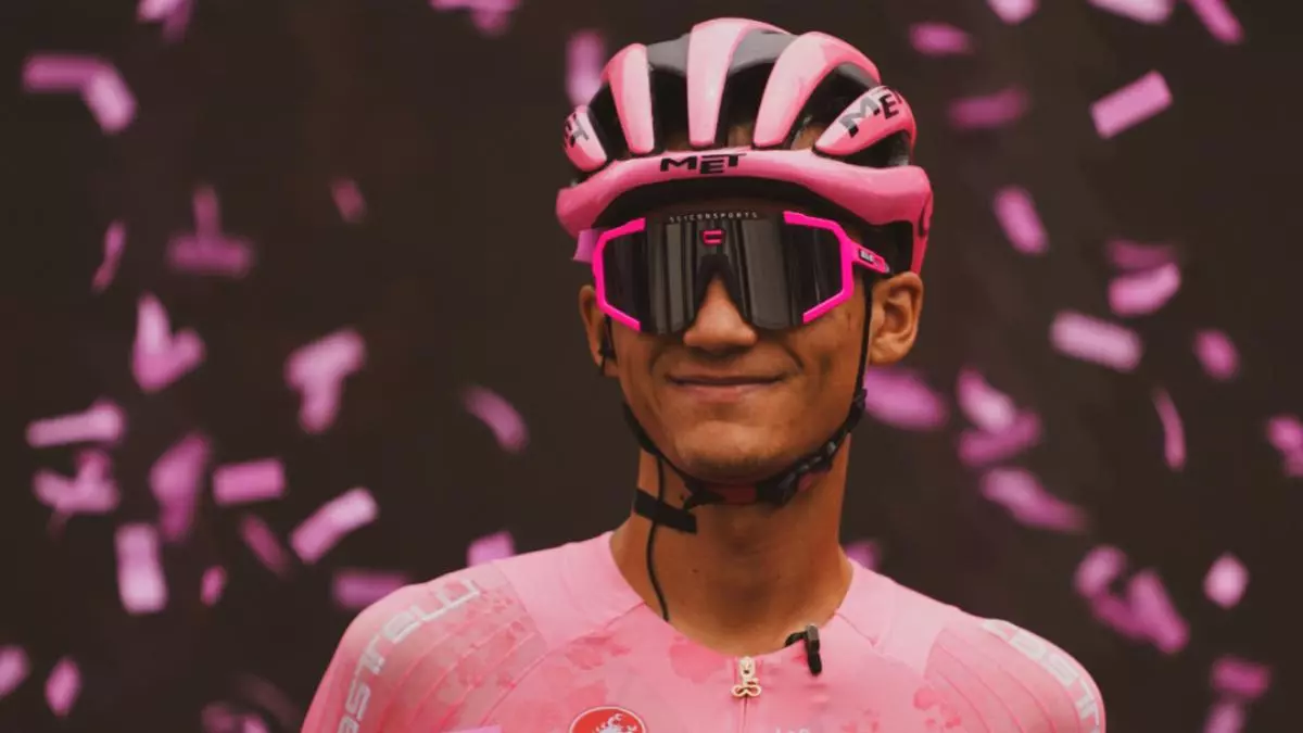 As赤 queda la clasificaci車n general del Giro 2025 tras la etapa 17