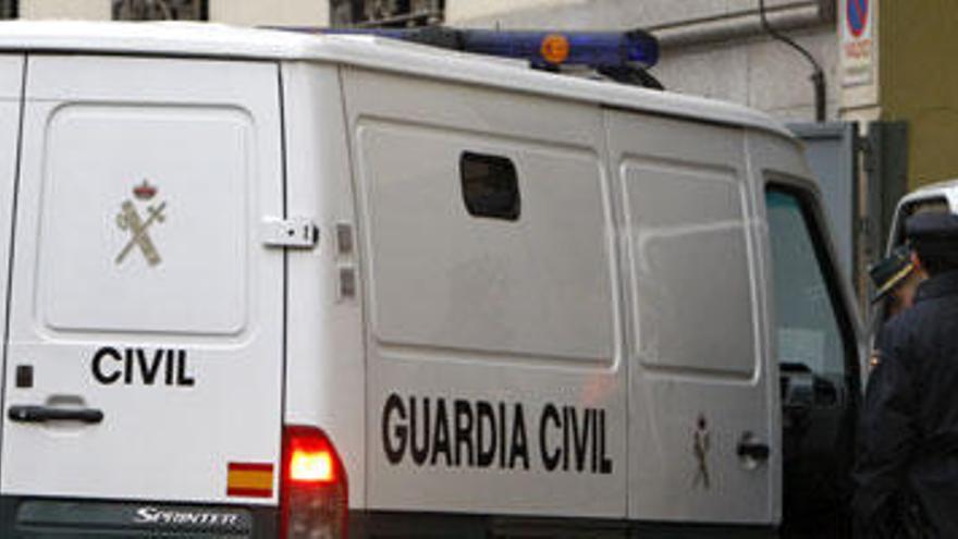 La Guardia Civil realiza varias detenciones de miembros de ETA.