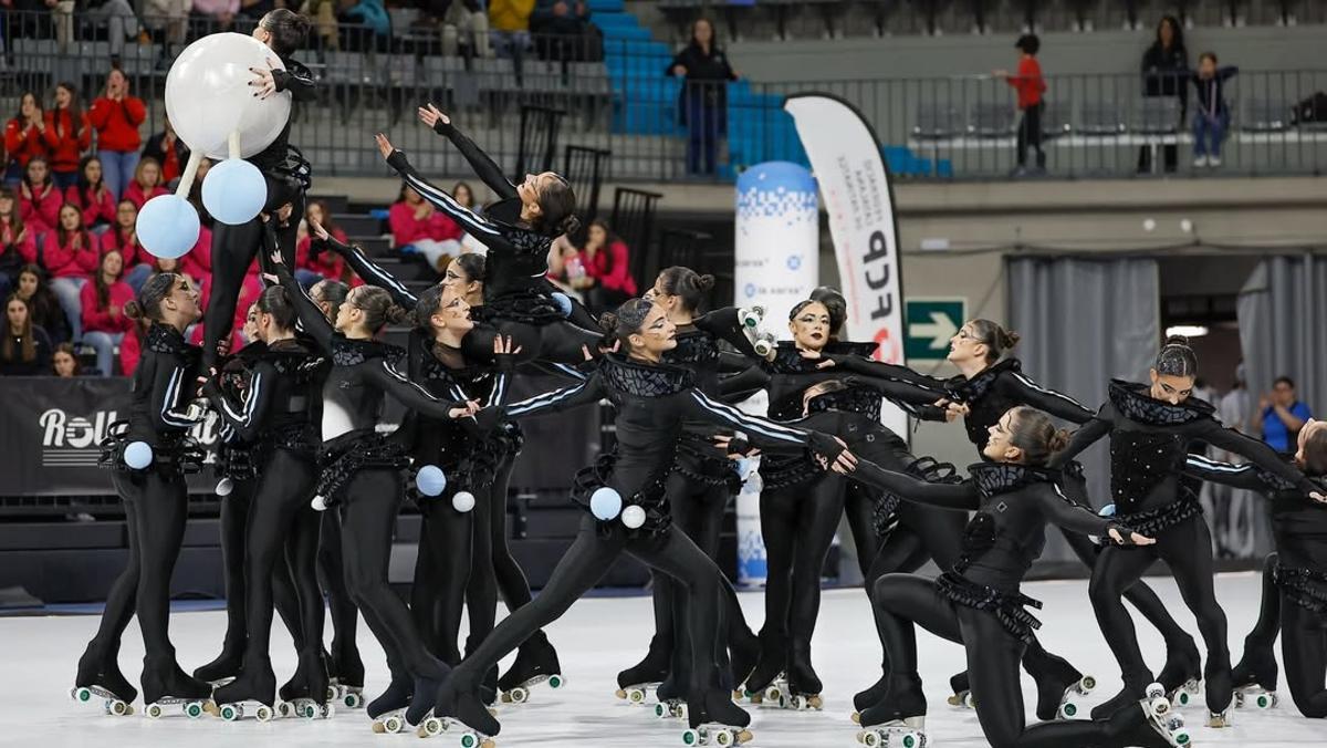 El CPA Girona interpreta "Begin" al Campionat de Catalunya.