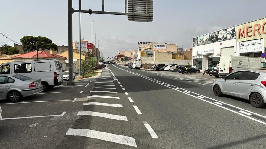 El Campello inicia el repintado de viales y plazas