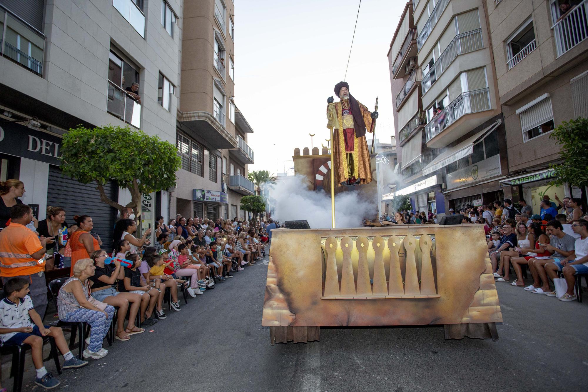 Arranca una fastuosa Entrada Mora en Elche