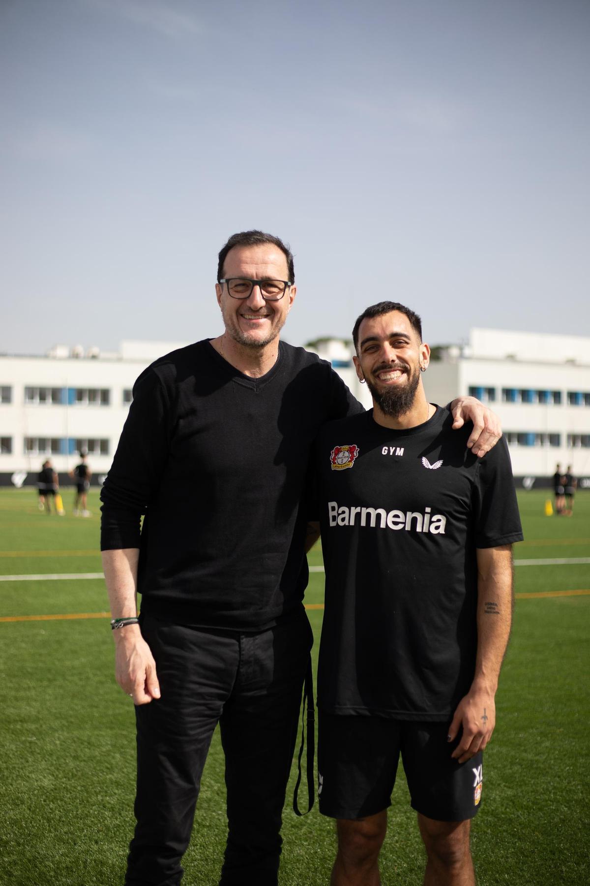 Pep Cargol a les instal·lacions de l'ESC La Liga &amp; NBA amb el jugador de futbol Borja Iglesias