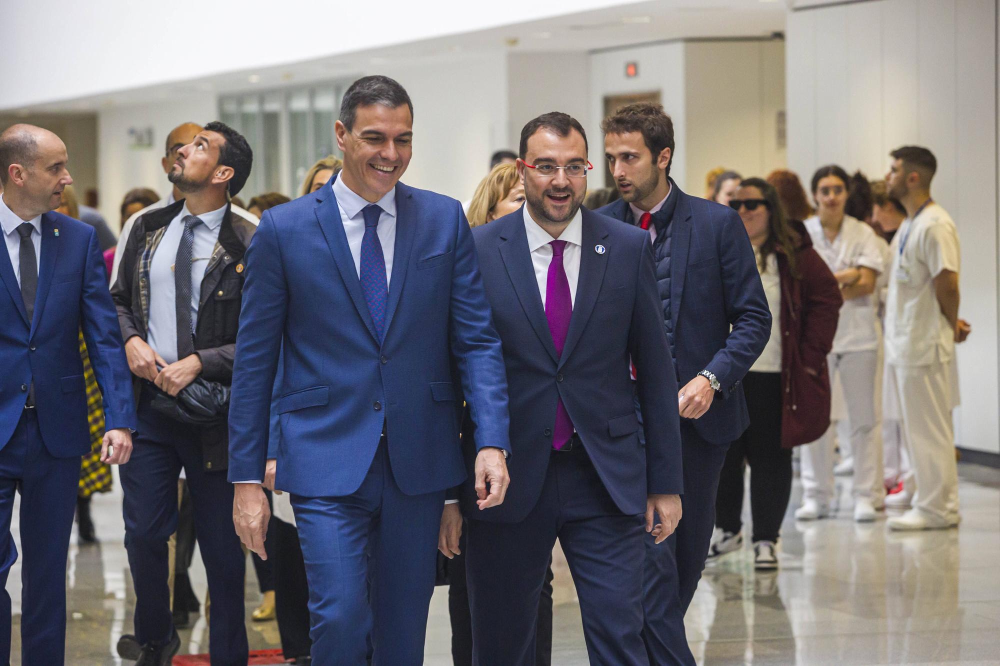 Visita de Pedro Sánchez al Hospital Universitario Central de Asturias (HUCA) en Oviedo