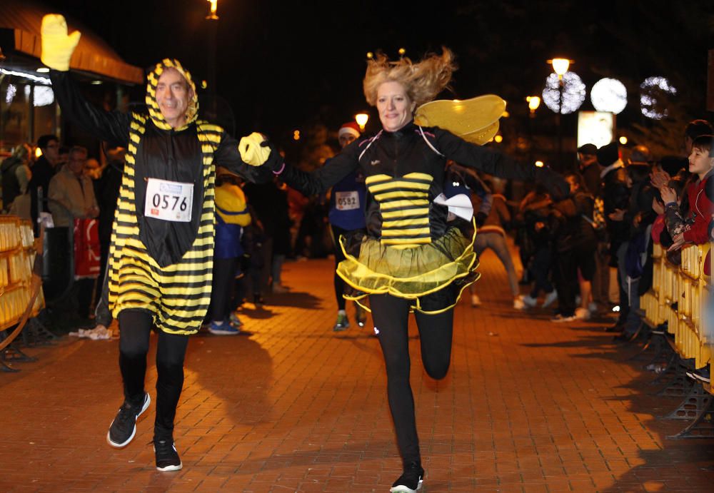 Más de 600 personas participan en la San Silvestre