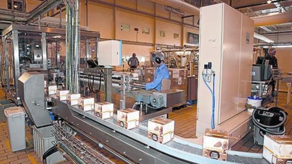 Línea de producción 8 Fábrica de Nestlé de Girona.