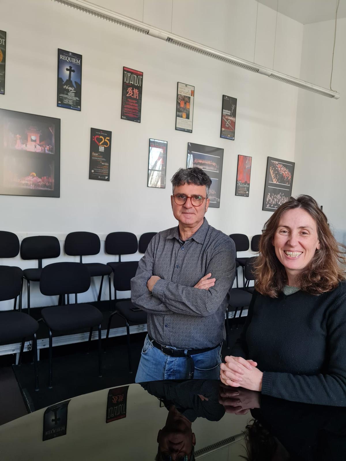 Tomeu Homar und Bea Solivellas, hier in der Sala Cors, kennen den Bau wie ihre Westentasche.