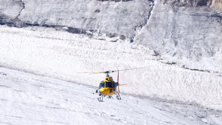 Las autoridades italianas hallan dos nuevos cadáveres bajo el glaciar Marmolada