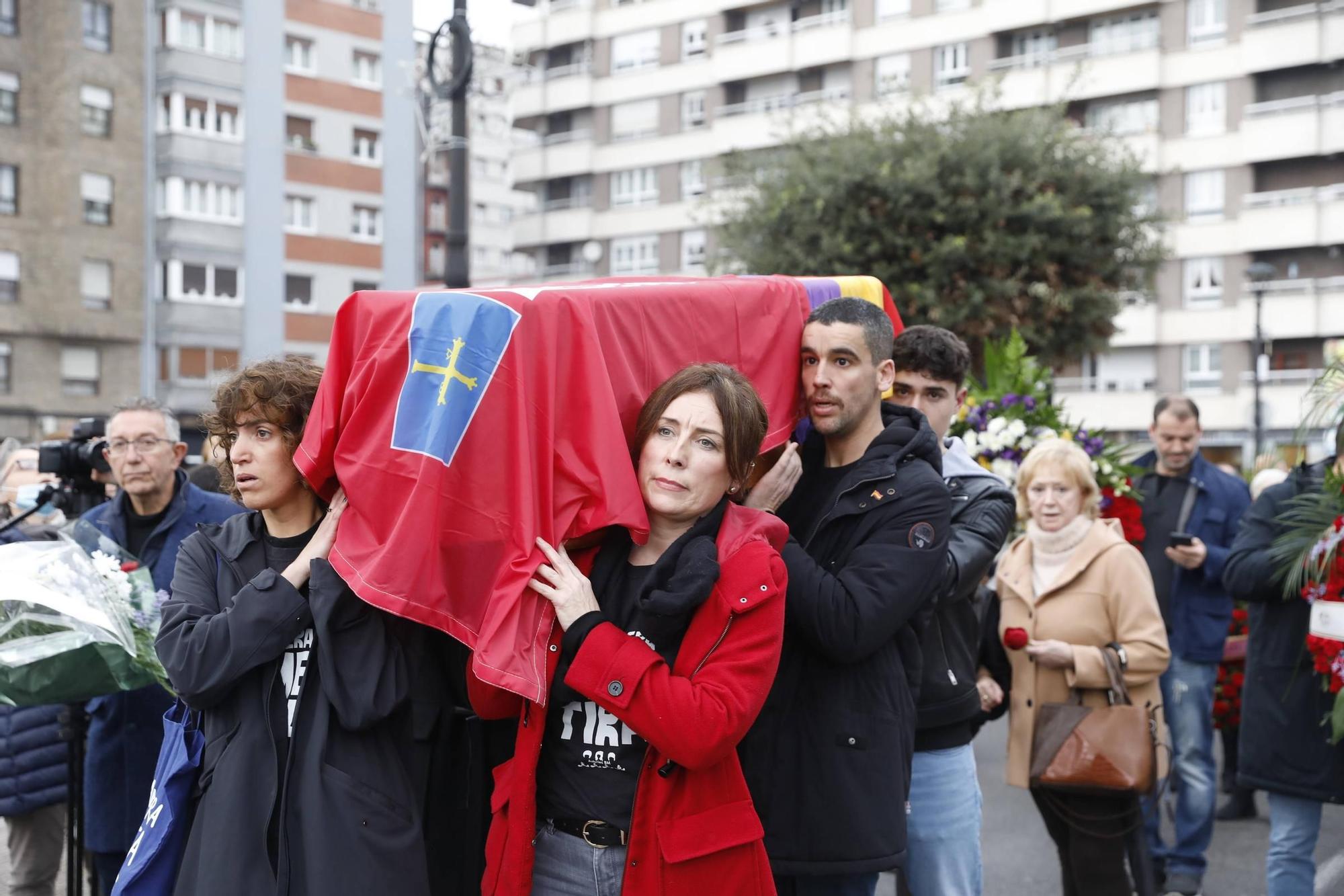 Así fue el último adiós a Anita Sirgo en Langreo