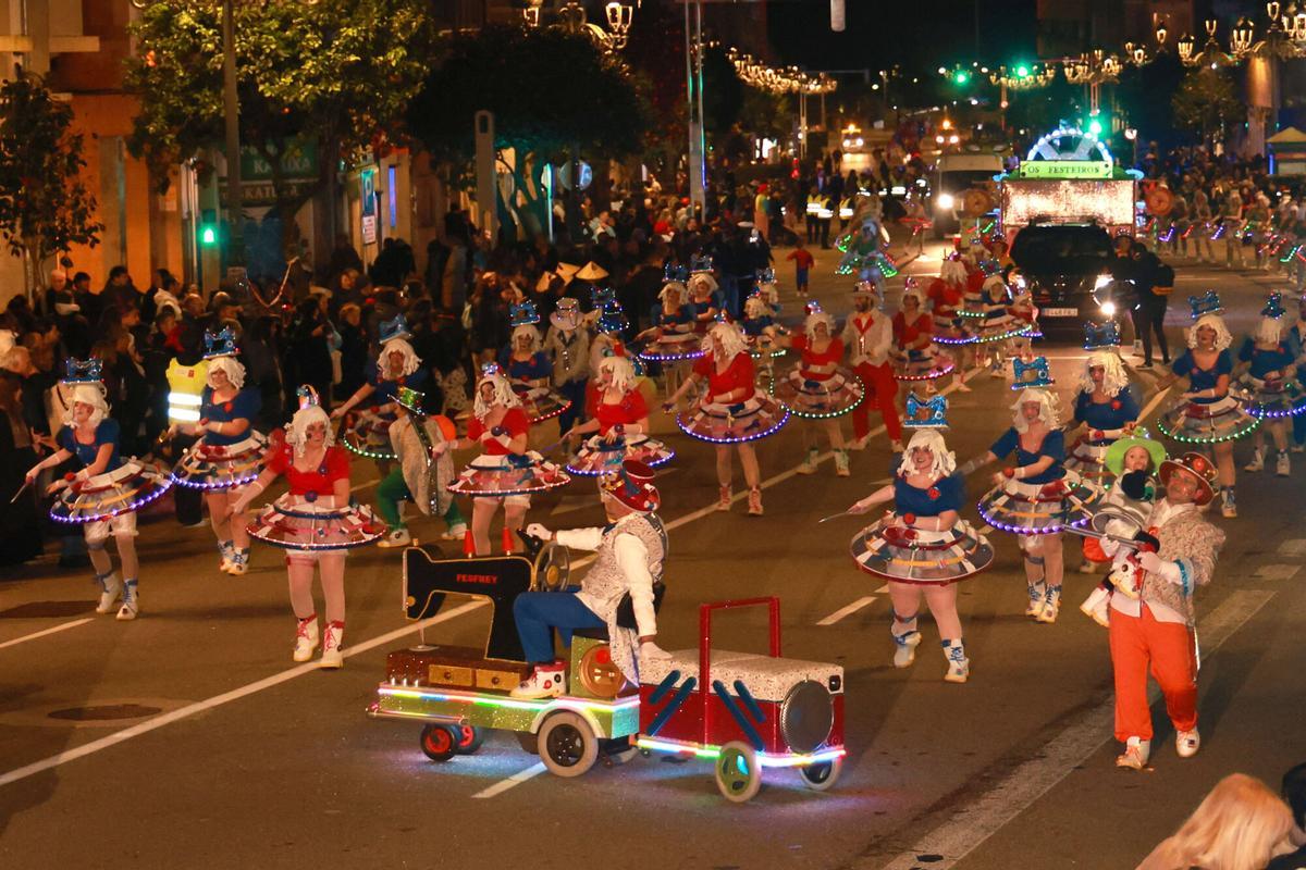El Entroido vigués más colorido, en imágenes