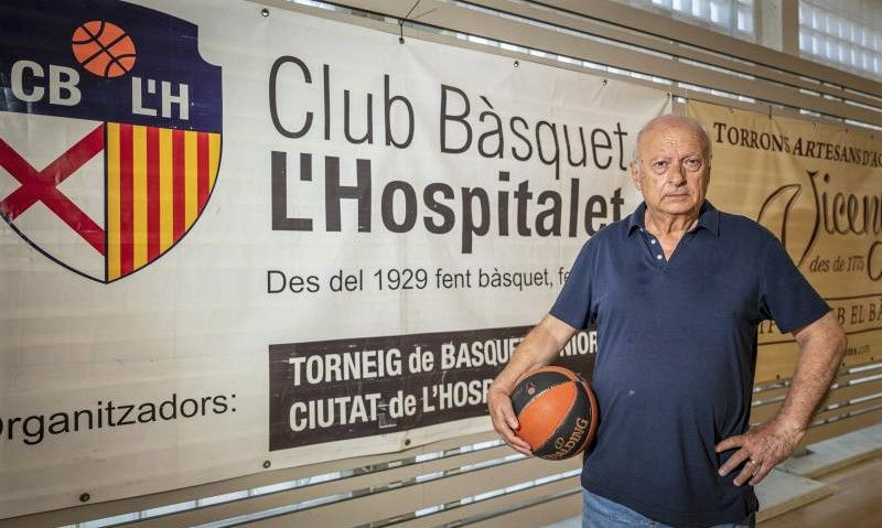 Joan Ramon Paton, presidente del Club Bàsquet L'Hospitalet, en las instalaciones del equipo.
