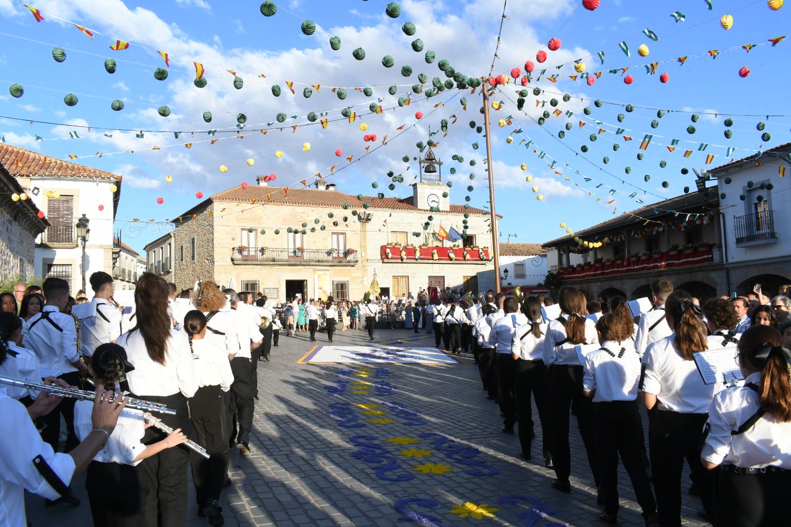 Alfombras de sal y colores en Dos Torres