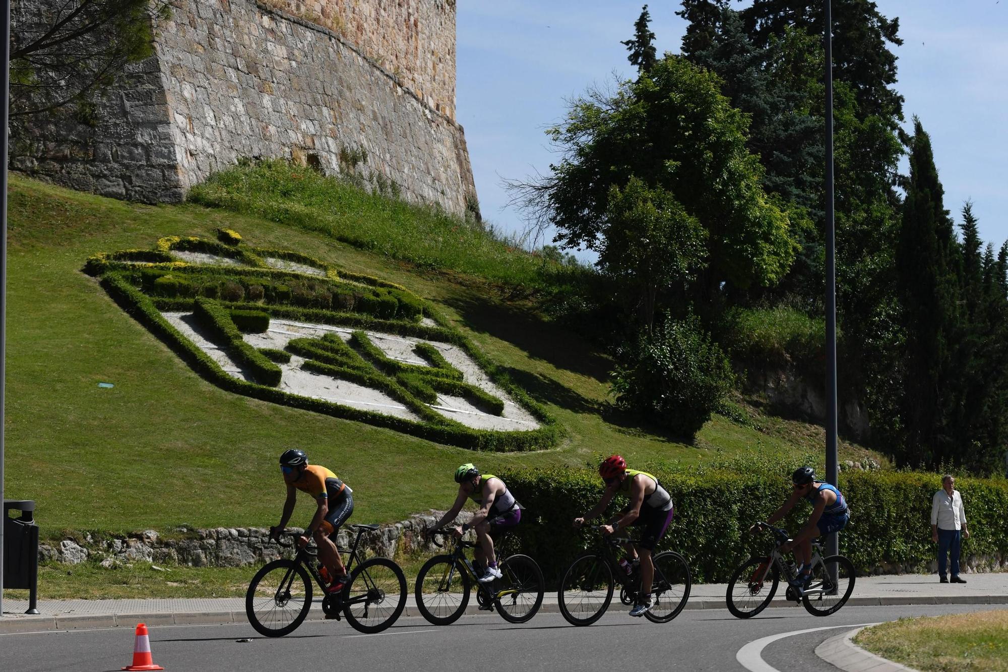 GALERÍA | El Triatlón "Ciudad de Zamora" hace vibrar a la capital del Duero