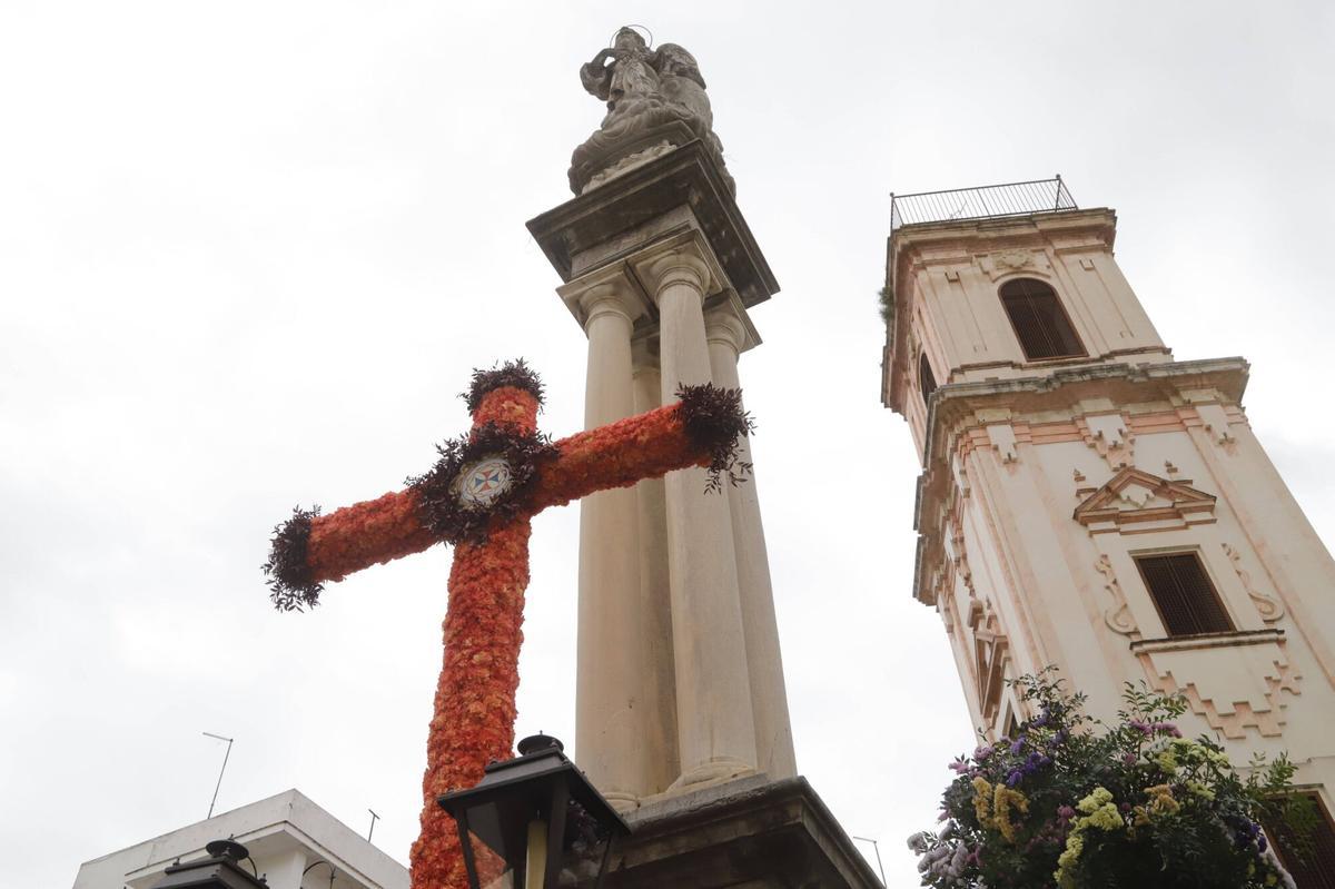 Predominio de cielos encapotados durante las Cruces.