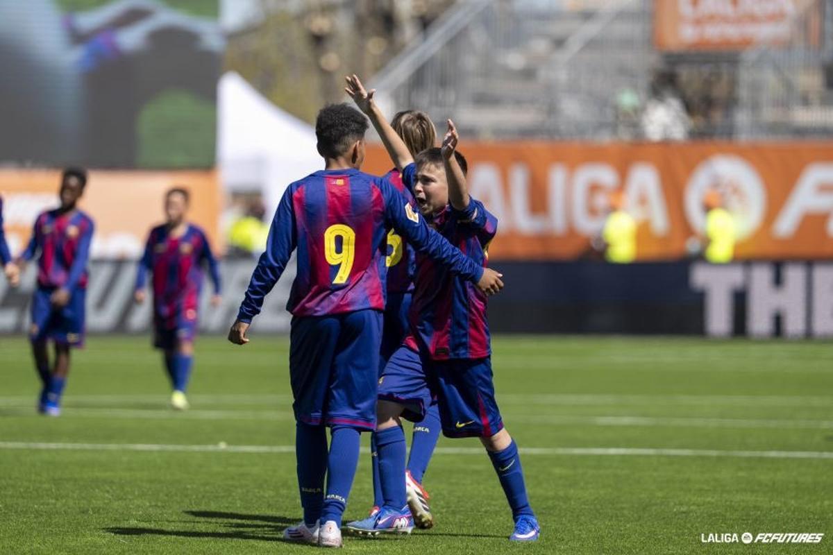 El Barça ganó al Real Madrid en los cuartos de final del Mundial de Clubes sub-12