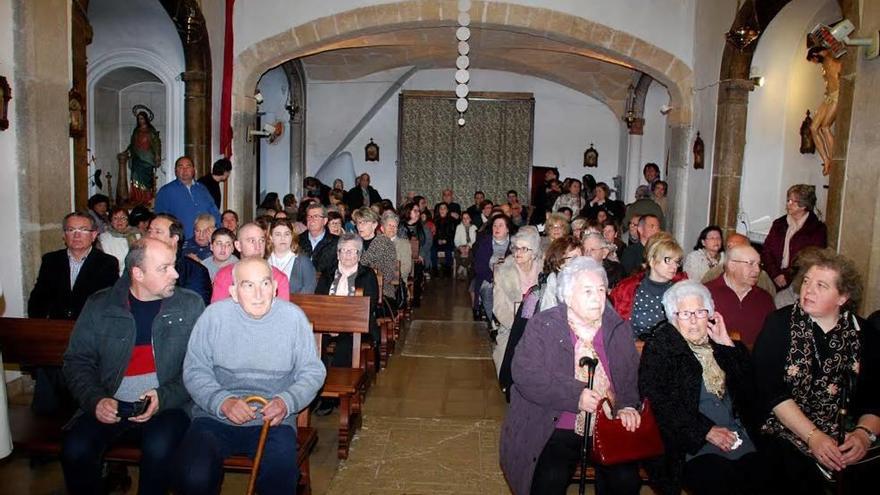 Biniamar organiza una fiesta de homenaje a la vecina Francisca Fiol por su centenario
