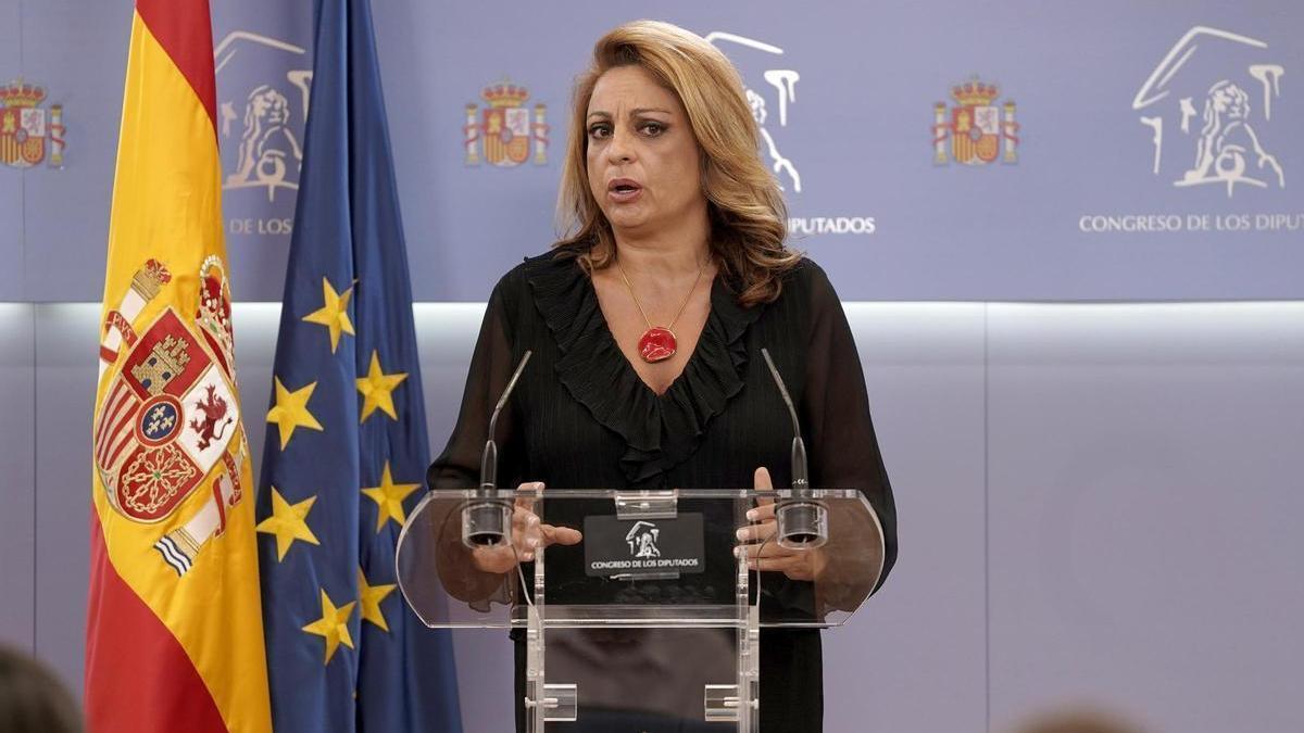 La diputada de Coalición Canaria, Cristina Valido, durante la rueda de prensa posterior a la reunión que ha mantenido con el rey Felipe VI.