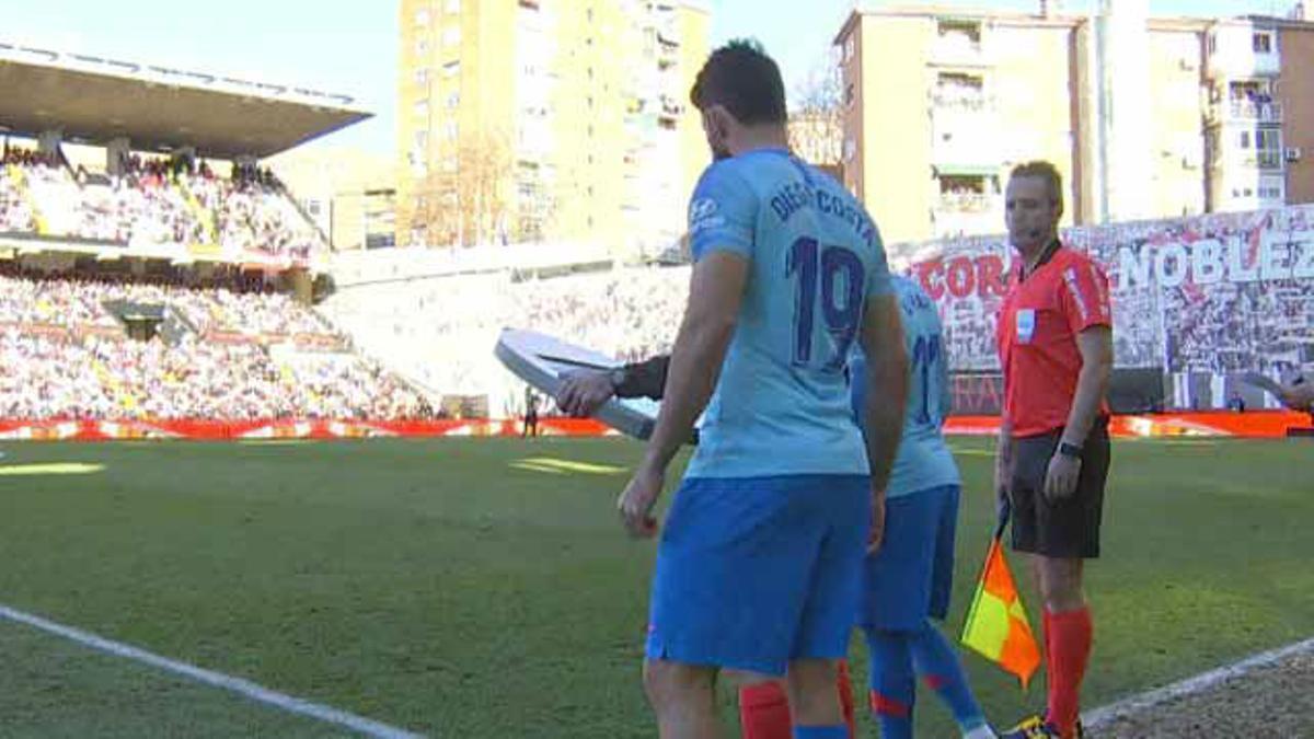 Costa reaparece en Vallecas tras más de dos meses lesionado